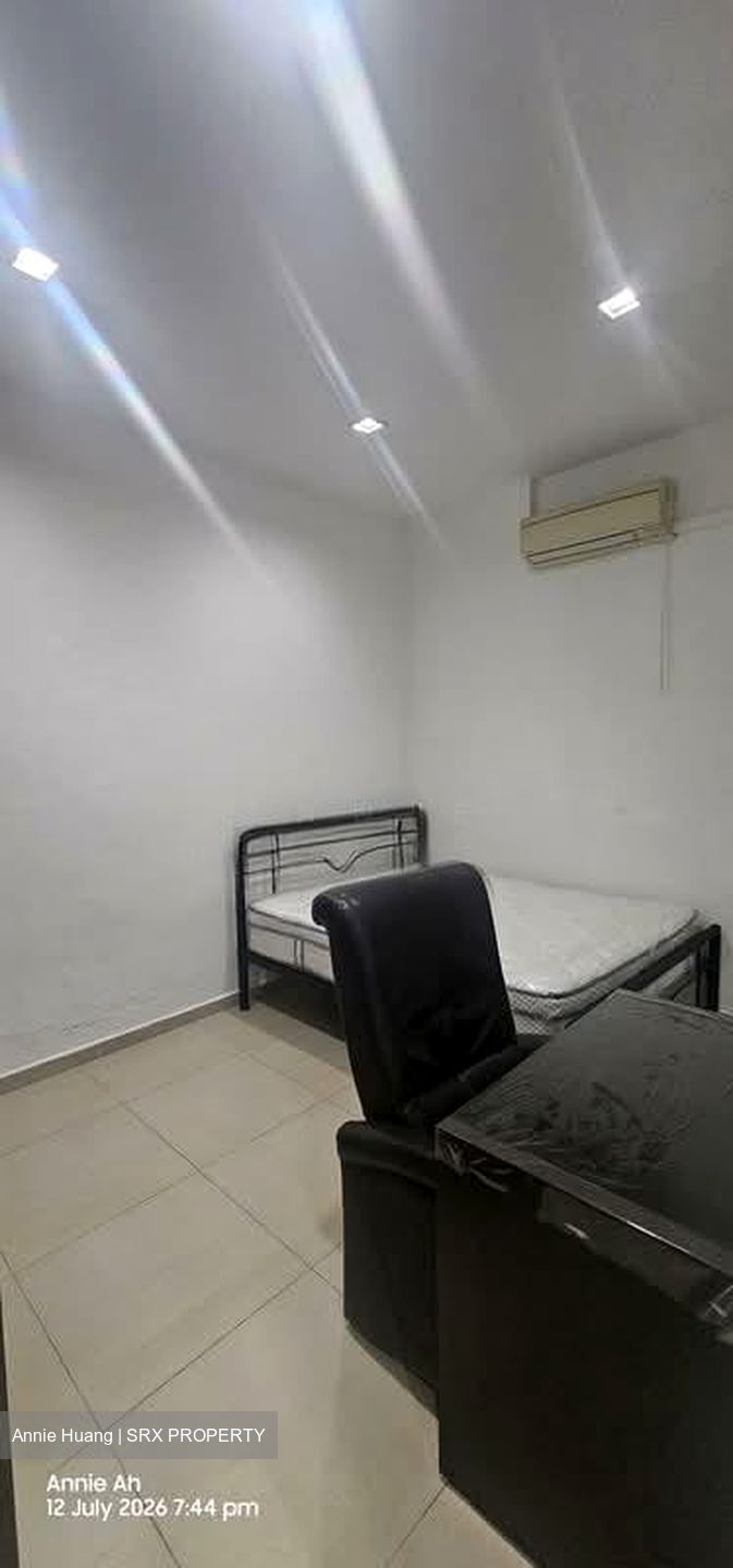 Sembawang Hills Estate (D20), Terrace #583948151